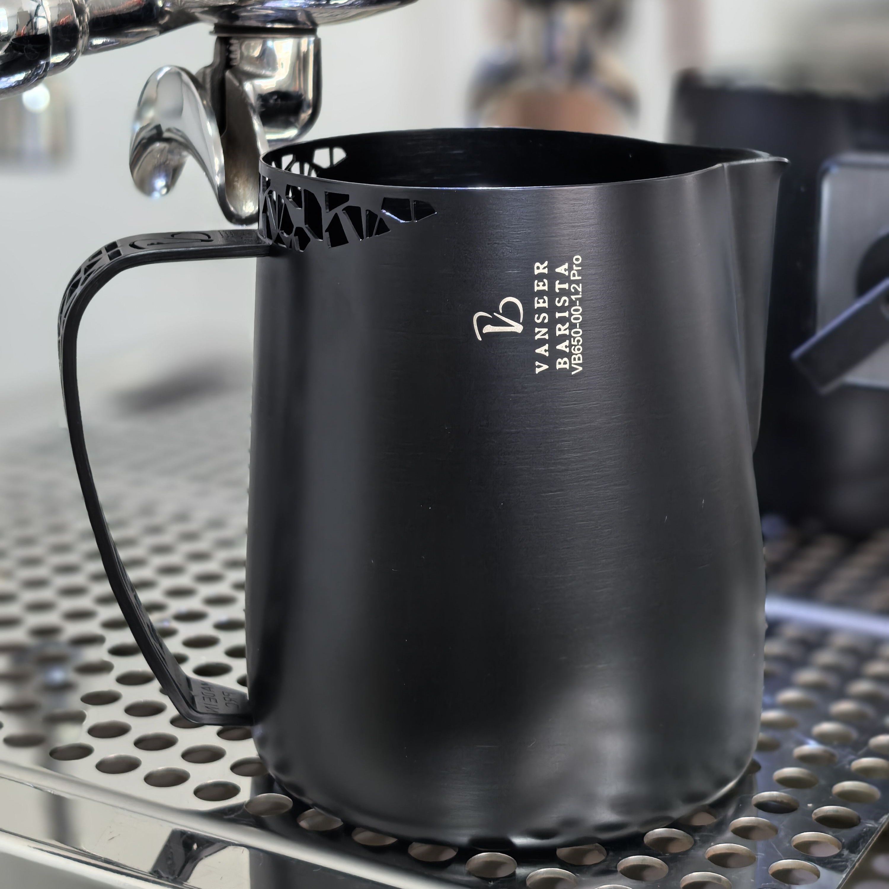 VS003 Pro Hollow Style Latte Art Pitcher 650ML